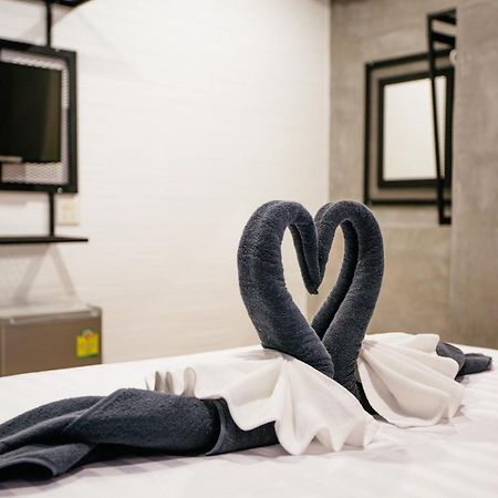 Mania Guesthouse Тау Экстерьер фото