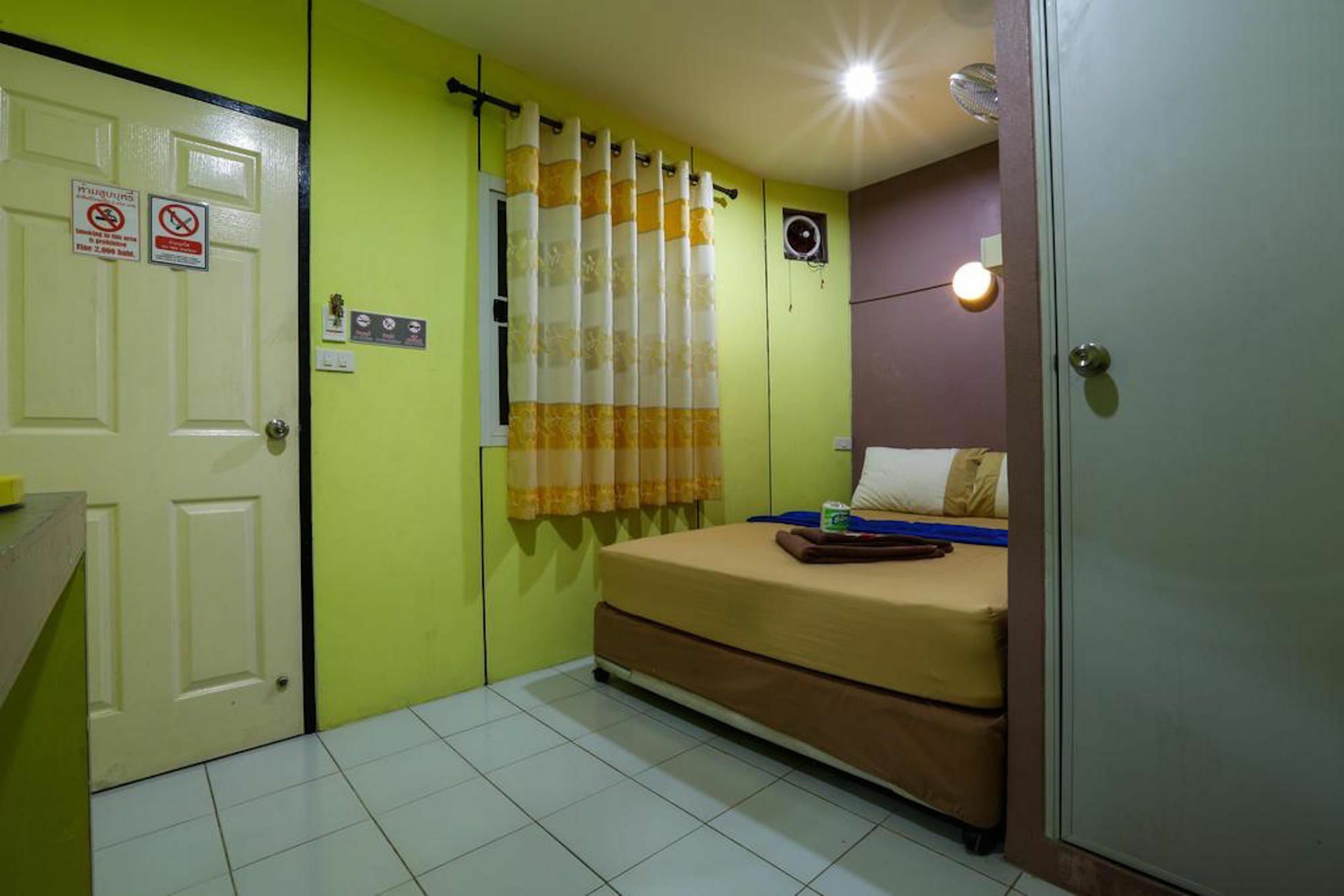 Mania Guesthouse Тау Экстерьер фото