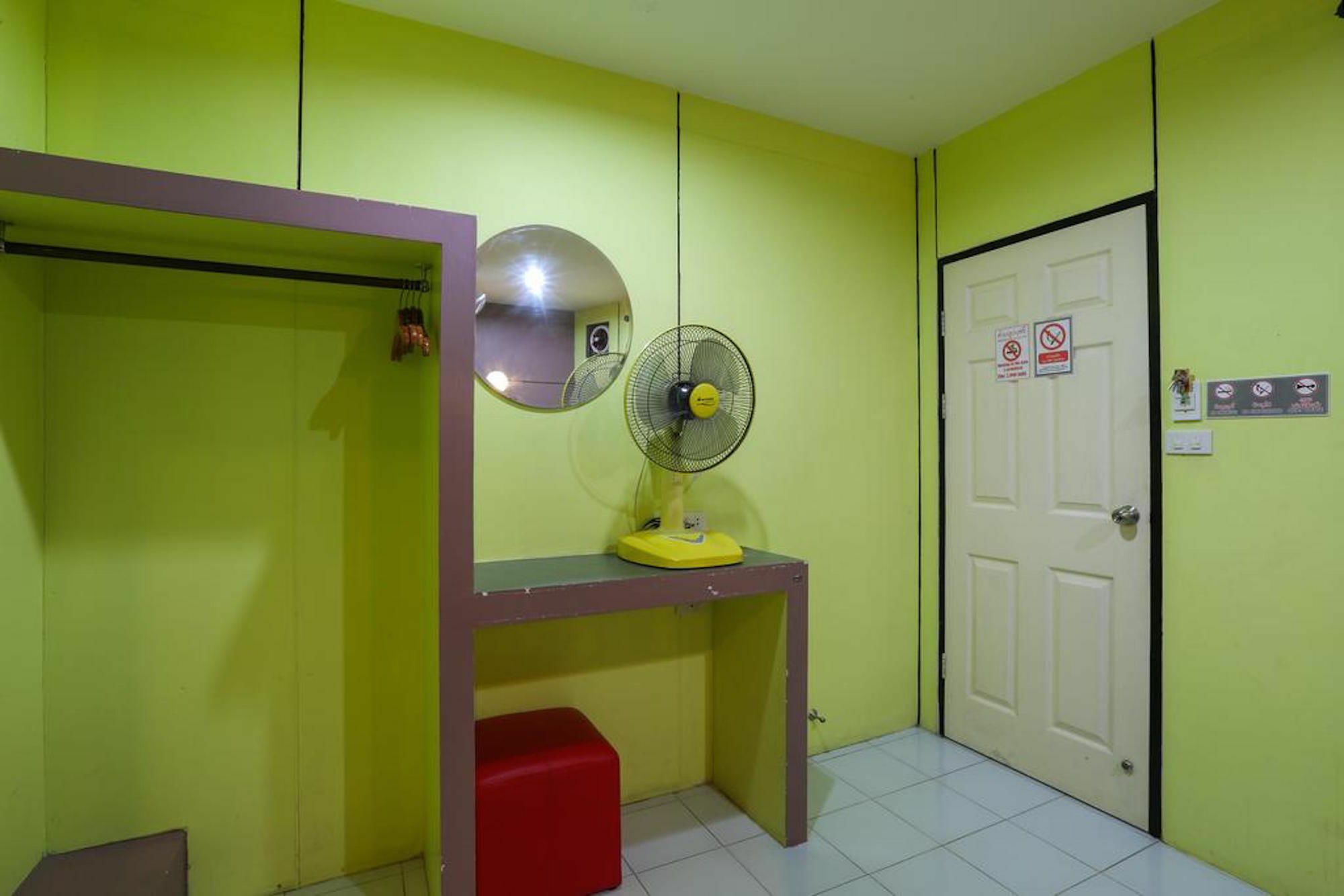 Mania Guesthouse Тау Экстерьер фото