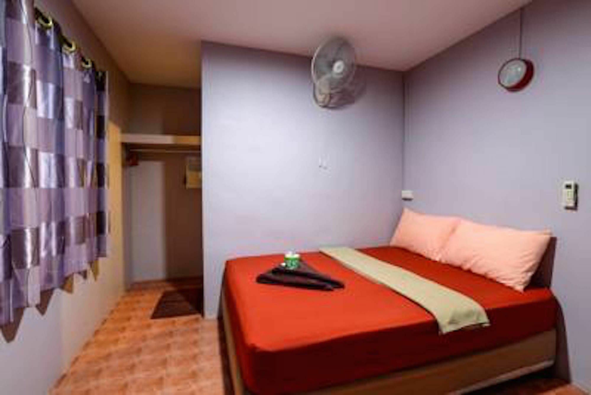 Mania Guesthouse Тау Экстерьер фото