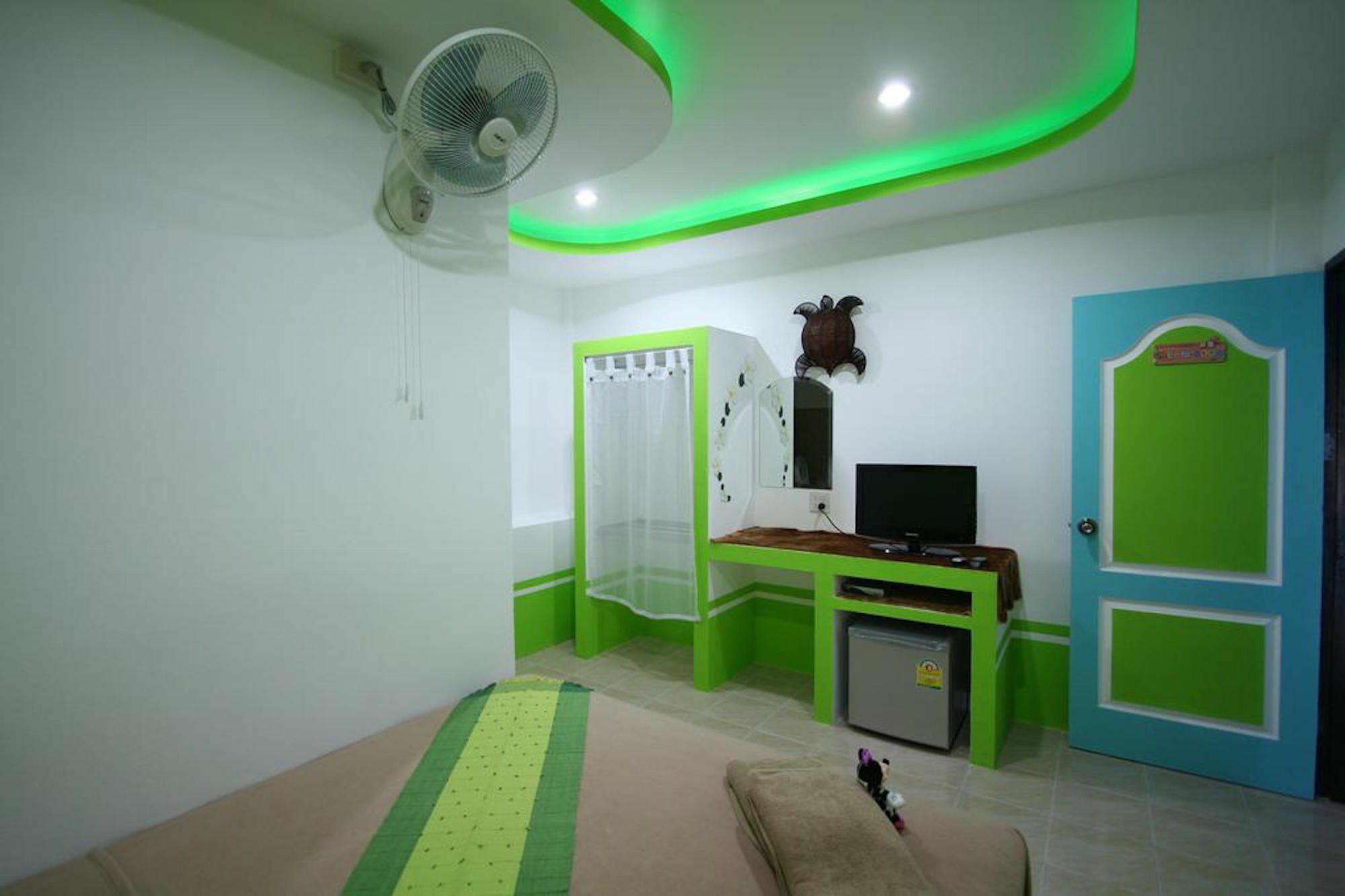 Mania Guesthouse Тау Экстерьер фото
